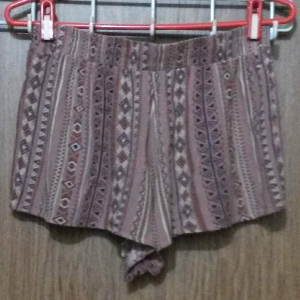 Flowy Aztec Shorts - Picture 15 of 16